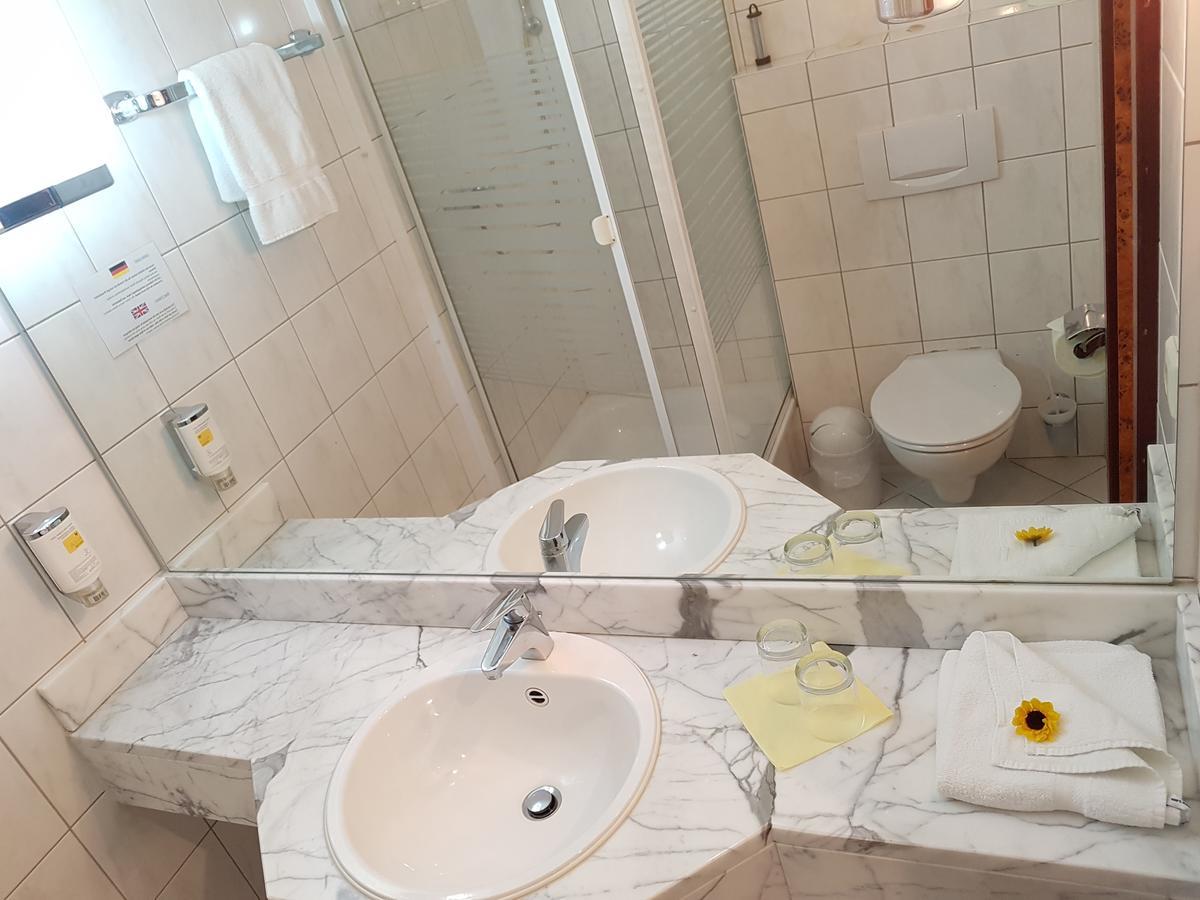 Landhotel Trampe Dış mekan fotoğraf